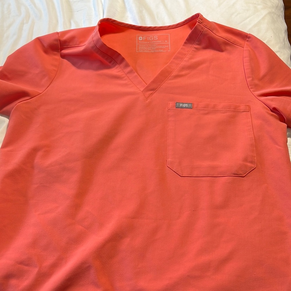 Figs coral medium